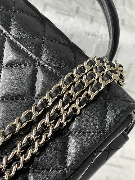 シャネルコピー レディースラムスキンペンダントCFハンドバッグ