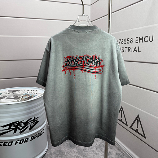 バレンシアガ Balenciaga 洗いざらしのクルーネック半袖Tシャツ