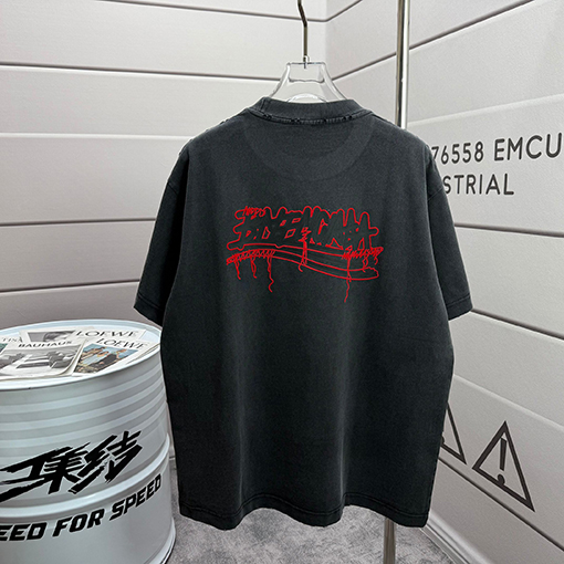 バレンシアガ Balenciaga 洗いざらしのクルーネック半袖Tシャツ