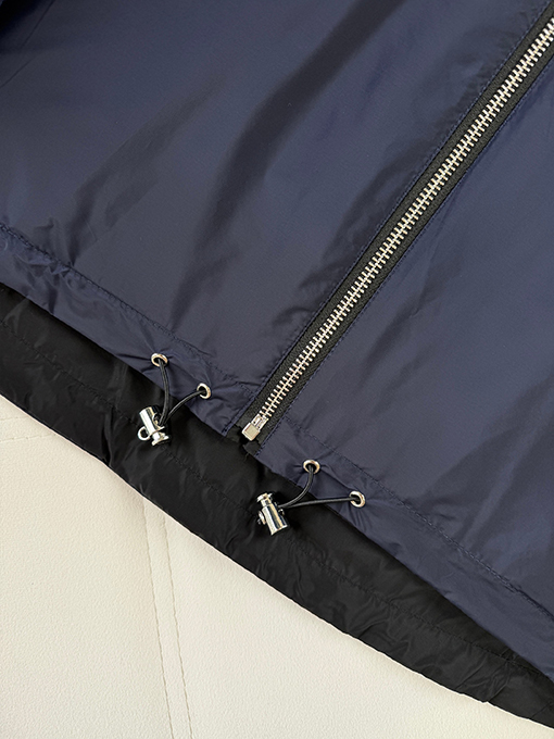 プラダブランドコピー 両面トライアングルアイアンリバーシブルジャケット