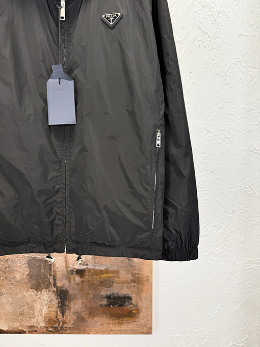 プラダブランドコピー 両面トライアングルアイアンリバーシブルジャケット