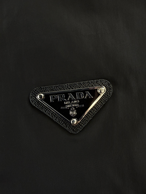 プラダブランドコピー 両面トライアングルアイアンリバーシブルジャケット