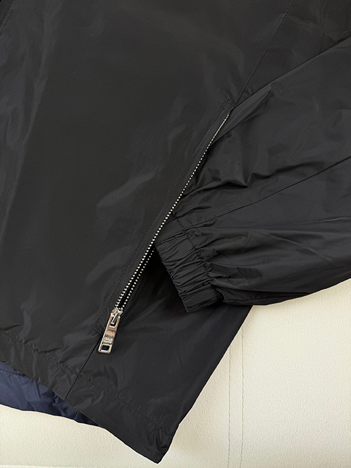 プラダブランドコピー 両面トライアングルアイアンリバーシブルジャケット