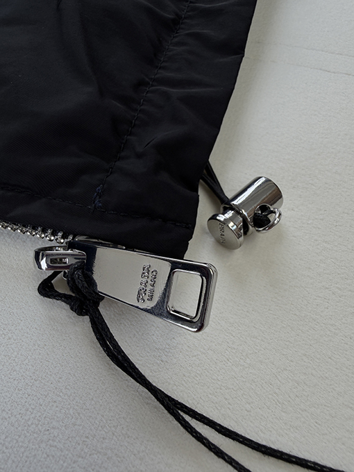 プラダブランドコピー 両面トライアングルアイアンリバーシブルジャケット