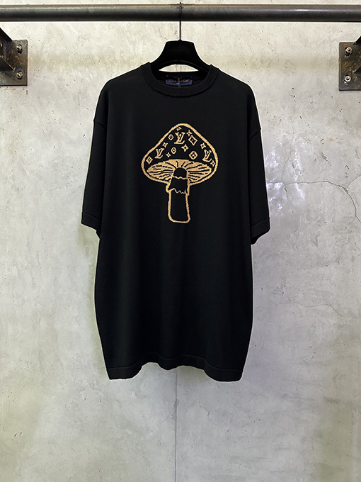 ルイヴィトンコピー スタイリッシュなマッシュルームインレイクルーネック半袖Tシャツ