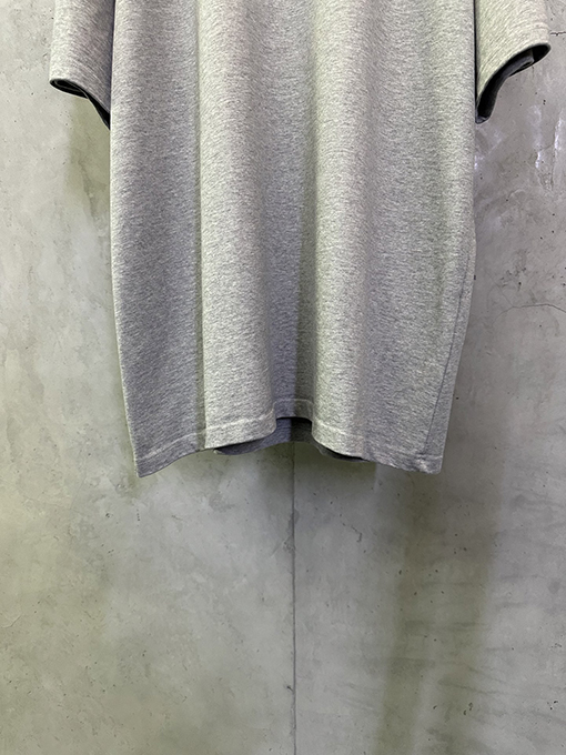 ヴァレンティノブランドコピー レターロゴプリント半袖Tシャツ