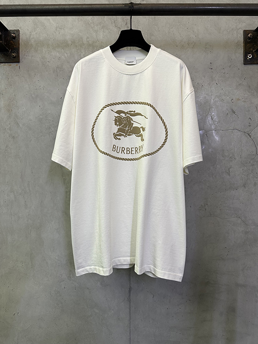 バーバリーブランドスーパーコピー ウォーホース ロゴ フォームプリント 半袖Tシャツ