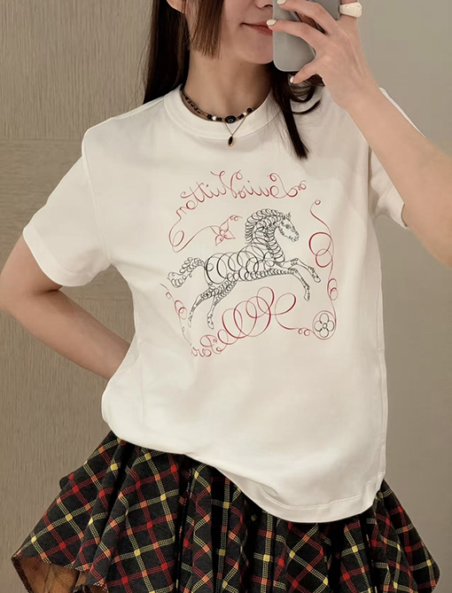 ルイヴィトンブランドコピー 馬年プリントクルーネック半袖Tシャツ