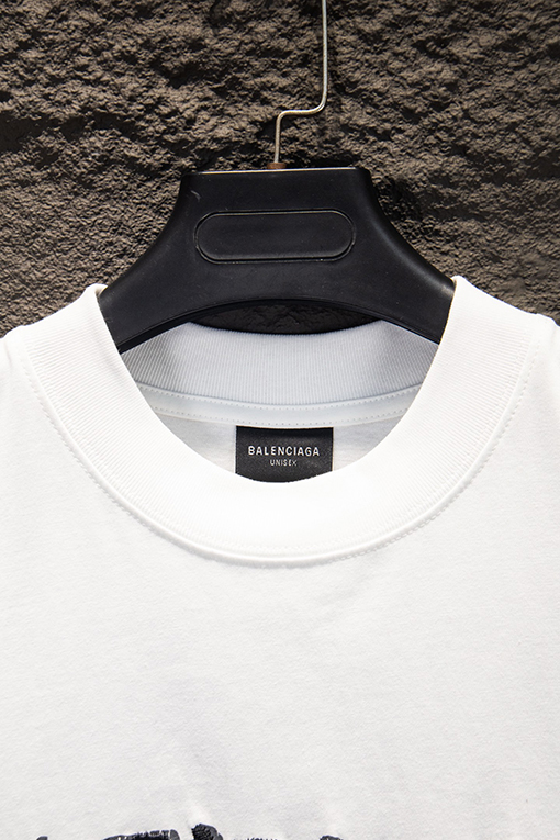 バレンシアガブランドコピー Balenciaga ヘクラシックなヘビーデューティープリントアップリケ刺繍半袖Tシャツ