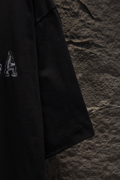 バレンシアガブランドコピー Balenciaga ヘクラシックなヘビーデューティープリントアップリケ刺繍半袖Tシャツ