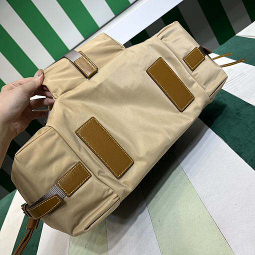プラダスーパーコピー Saffiano 機能のな大型バックパック