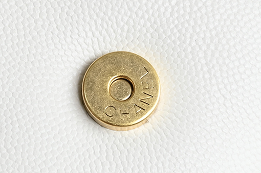 シャネルブランドコピー 26Cレディースシリーズ パールフラワーバックル LPランチボックスバッグ