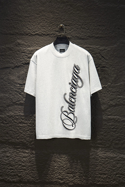 バレンシアガスーパーコピー Balenciaga 新モデル馬年の刺繍半袖Tシャツ