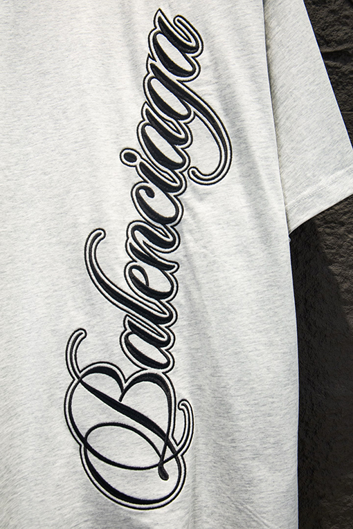 バレンシアガスーパーコピー Balenciaga 新モデル馬年の刺繍半袖Tシャツ