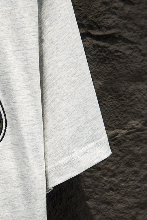 バレンシアガスーパーコピー Balenciaga 新モデル馬年の刺繍半袖Tシャツ