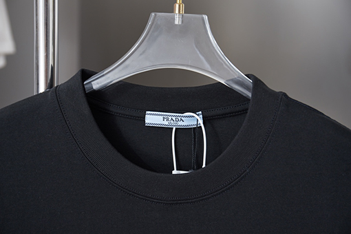 プラダブランドコピー PRADA クラシックな男の子刺繍半袖Tシャツ