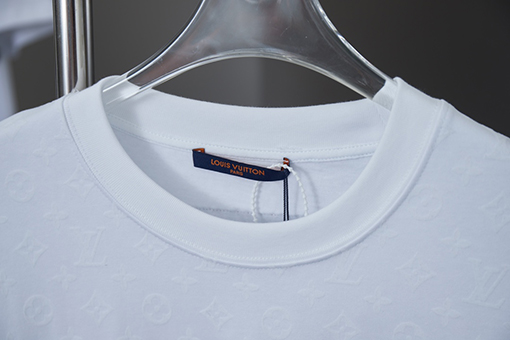 ルイヴィトンブランドスーパーコピー オールロゴフロック半袖Tシャツ