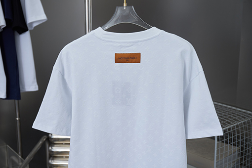 ルイヴィトンブランドスーパーコピー オールロゴフロック半袖Tシャツ