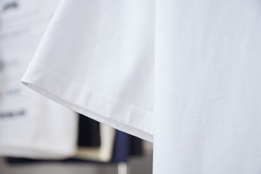 ルイヴィトンコピー 新モデル刺繍入りLV半袖Tシャツ