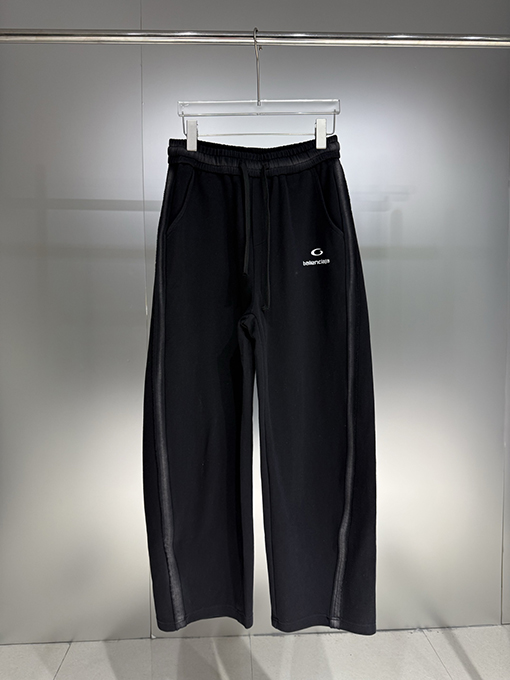 バレンシアガスーパーコピー Balenciaga 新作ウォッシュカーブブレードパンツ