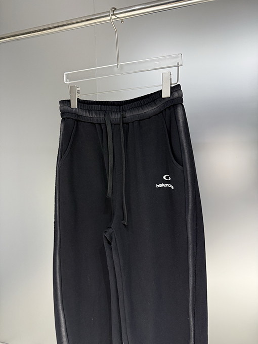 バレンシアガスーパーコピー Balenciaga 新作ウォッシュカーブブレードパンツ