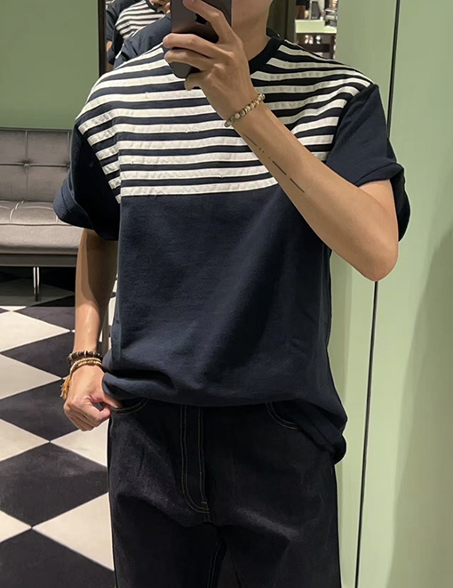 プラダブランドコピー ネイビーストライプ半袖Tシャツ