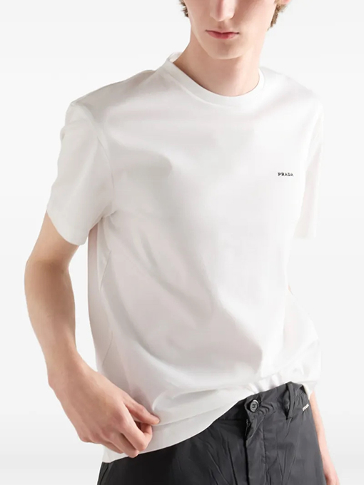 プラダスーパーコピー 小さなロゴ刺繍が入​​った半袖Tシャツ