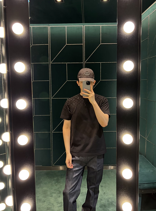 グッチブランドスーパーコピー ラインストーン半袖Tシャツ