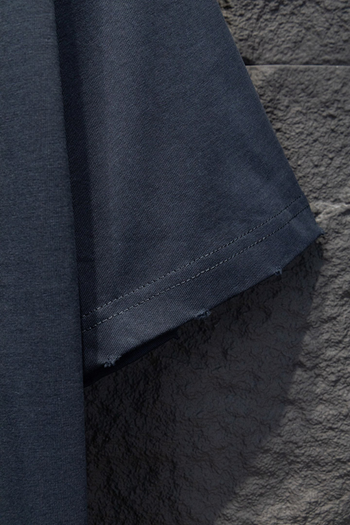 バレンシアガブランドコピー Balenciaga クラシックなダメージのホワイトインクグラフィティ半袖Tシャツ