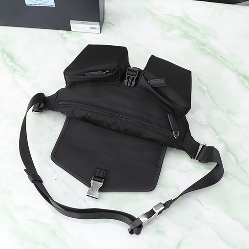 プラダスーパーコピー Re-Nylon 新しいショルダークロスボディバッグ
