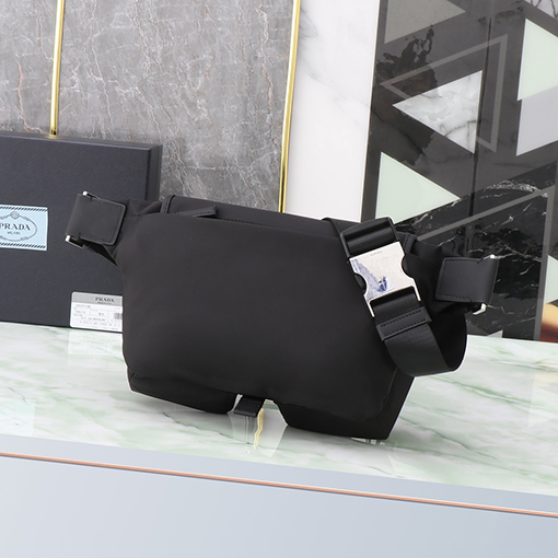 プラダスーパーコピー Re-Nylon 新しいショルダークロスボディバッグ