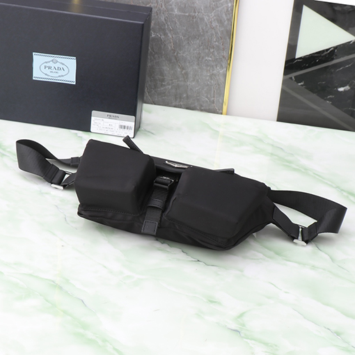 プラダスーパーコピー Re-Nylon 新しいショルダークロスボディバッグ