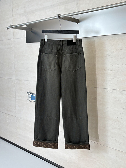 ルイヴィトンブランドスーパーコピー Monogram クラシックなワックスのカフス付きオールオーバープリントキャンバスジーンズ