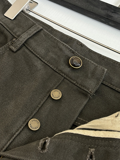 ルイヴィトンブランドスーパーコピー Monogram クラシックなワックスのカフス付きオールオーバープリントキャンバスジーンズ