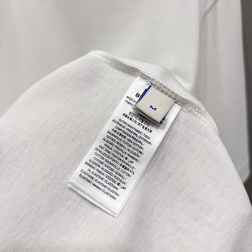 バーバリー BURBERRY フロントとバックに馬のロゴが刺繍された半袖Tシャツ