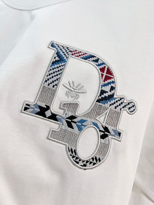 ディオール DIOR フロントとバックにハチのカラーブロック刺繍レターロゴがされた半袖Tシャツ