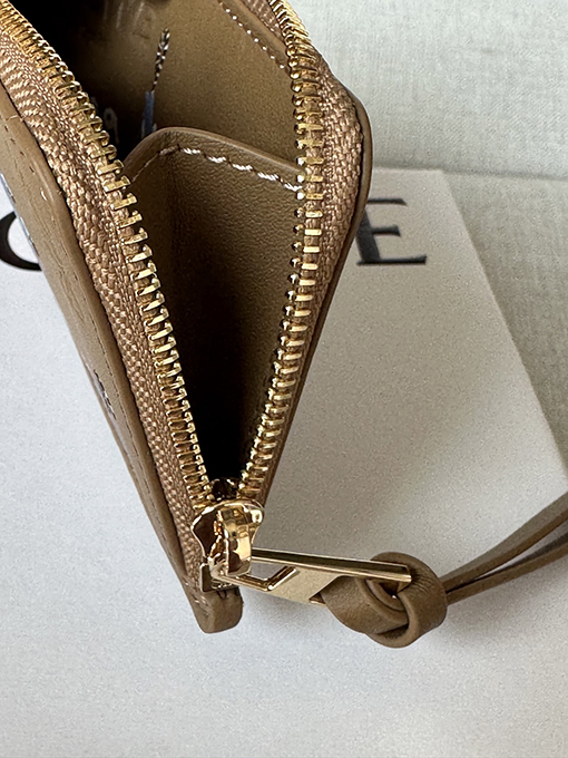 ロエベコピー おしゃれなロングテールモンキー限定カードホルダー