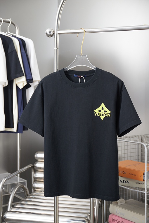 ルイヴィトン 刺繍 LV 柄の半袖Tシャツ