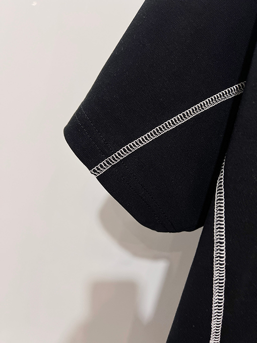 ロエベ 胸元に刺繍ロゴが入ったパッチワークストライプの半袖Tシャツ