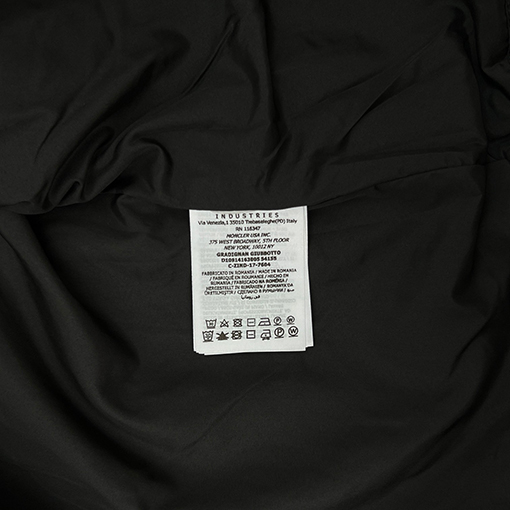 モンクレール スタイリッシュなドローストリングフードジャケット