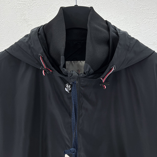 モンクレール プリントフード付きジャケット