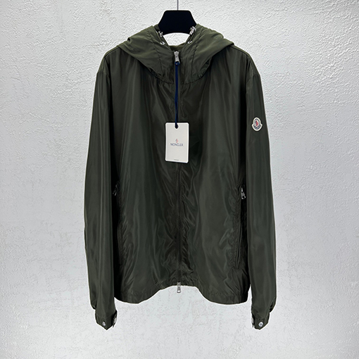 モンクレール 隠しカラーブロックフード付きジャケット