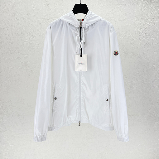モンクレールコピー レタープリントのフード付きサンプロテクションジャケット