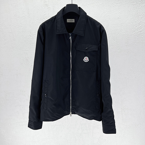 モンクレール 襟付きジャケット