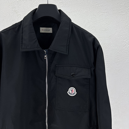 モンクレール 襟付きジャケット