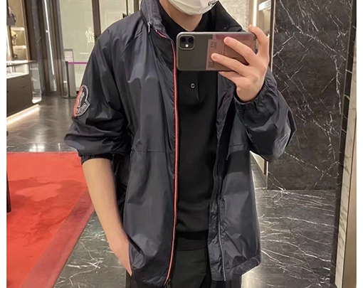 モンクレール カラーブロックスリーブパッチジャケット