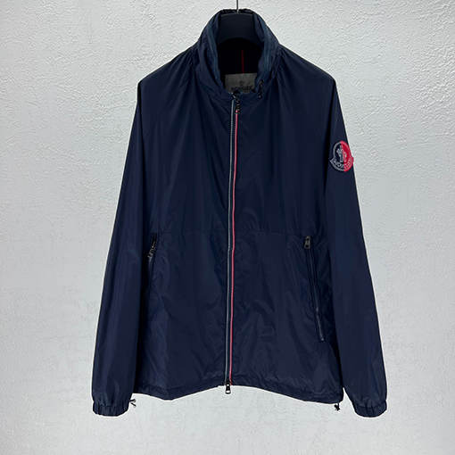 モンクレール カラーブロックスリーブパッチジャケット