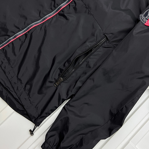 モンクレール カラーブロックスリーブパッチジャケット