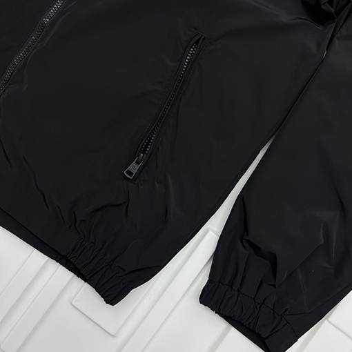 モンクレール 新しいプリントフード付きジャケット