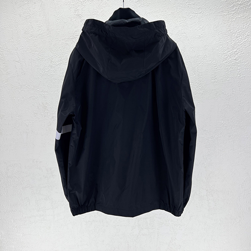 モンクレール 新しいプリントフード付きジャケット